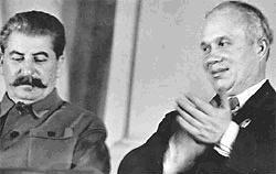Хрущёв и Сталин. Фото из архива РИА «Новости»